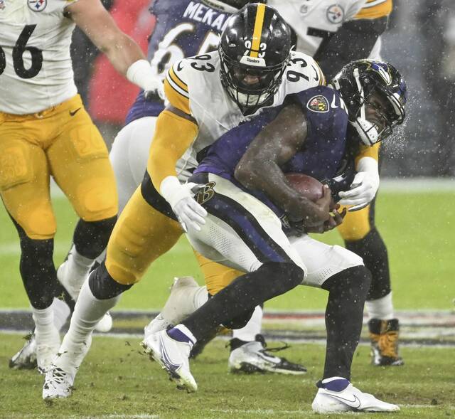 Steelers outlast Ravens